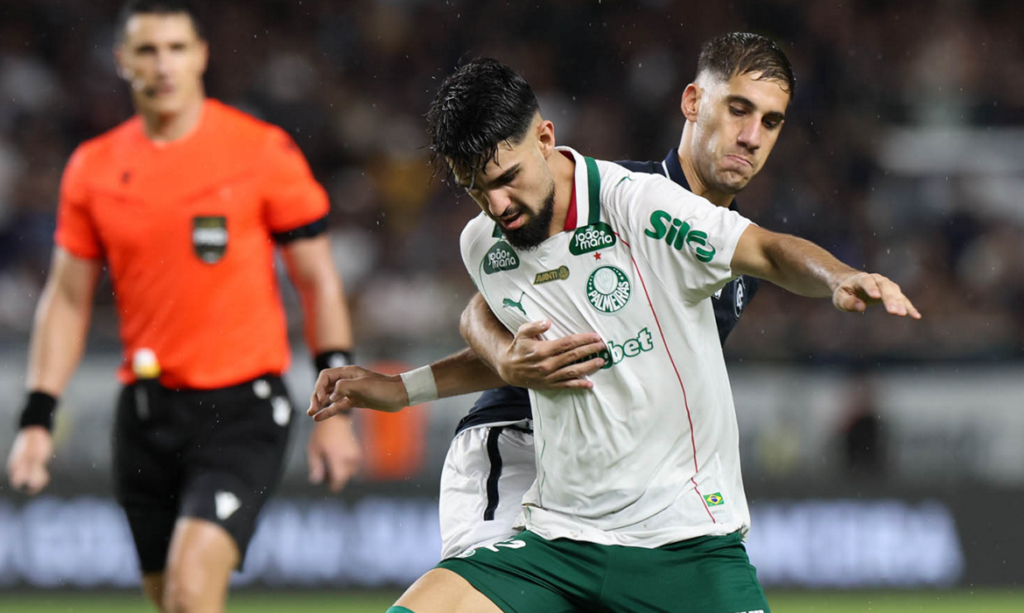 Remo critica arbitragem após empate com Palmeiras e reclama de “omissão do VAR” 1 Remo critica arbitragem após empate com Palmeiras e reclama de “omissão do VAR”