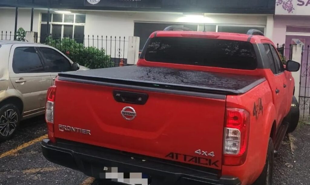 Detran recupera carro com registro de roubo durante fiscalização em Marituba 1 Detran recupera carro com registro de roubo durante fiscalização em Marituba