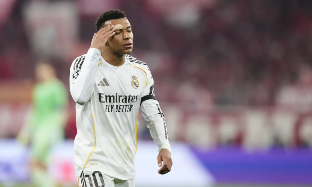 Mbappé expõe crise no Real Madrid ao revelar que é "quarto atacante" para Arbeloa; técnico nega 1 Mbappé expõe crise no Real Madrid ao revelar que é "quarto atacante" para Arbeloa; técnico nega
