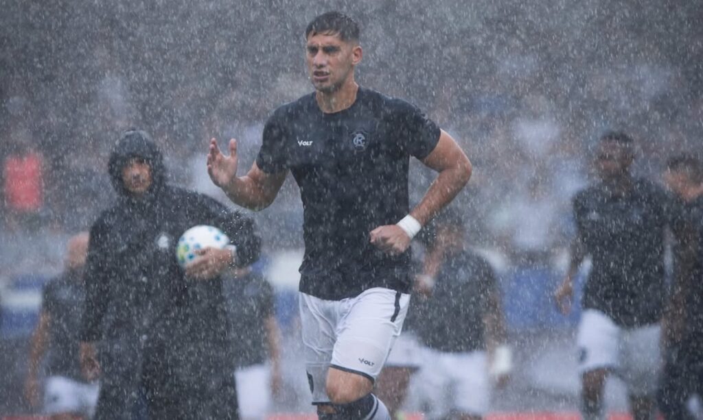 Chuva forte atrasa início de Remo x Palmeiras no Mangueirão 2 Chuva forte atrasa início de Remo x Palmeiras no Mangueirão