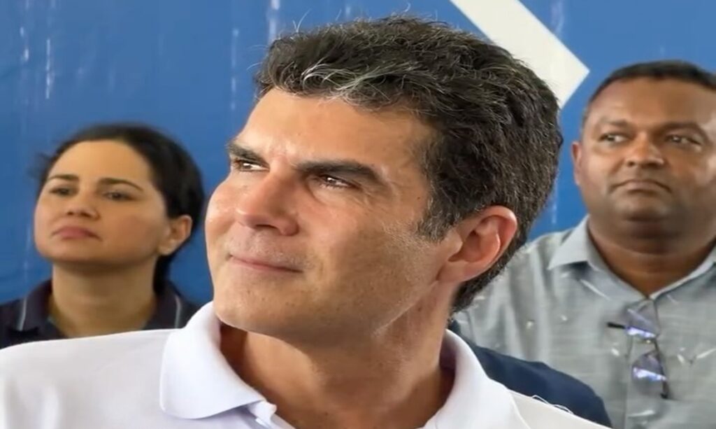 Helder Barbalho brinca sobre dificuldade de manter dieta com culinária paraense