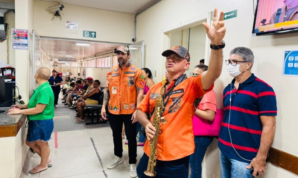 Música e solidariedade levam acolhimento a pacientes do Ophir Loyola