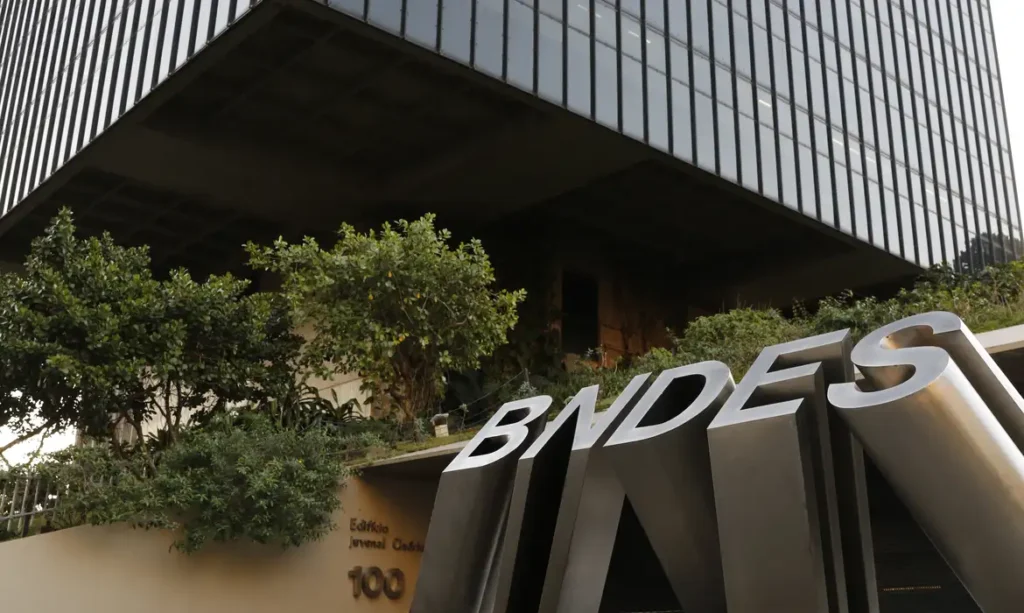BNDES abre financiamento de até R$ 21 bilhões para renovação de frota