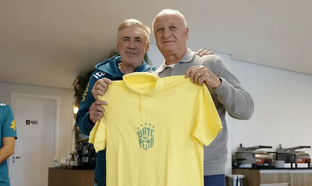 Pentacampeão em 2002, Felipão é homenageado na Granja Comary e incentiva seleção na busca pelo hexa