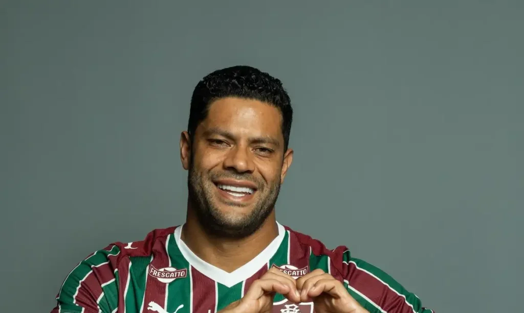 Fluminense acerta contratação do atacante Hulk, de 39 anos, até o final de 2027 1 Fluminense acerta contratação do atacante Hulk, de 39 anos, até o final de 2027