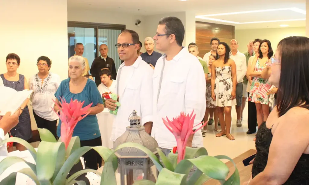 Uniões homoafetivas completam 15 anos de reconhecimento pelo STF com avanços sociais e desafios