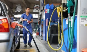 Governo abre crédito extraordinário de R$ 550 milhões para subsidiar importação de diesel rodoviário