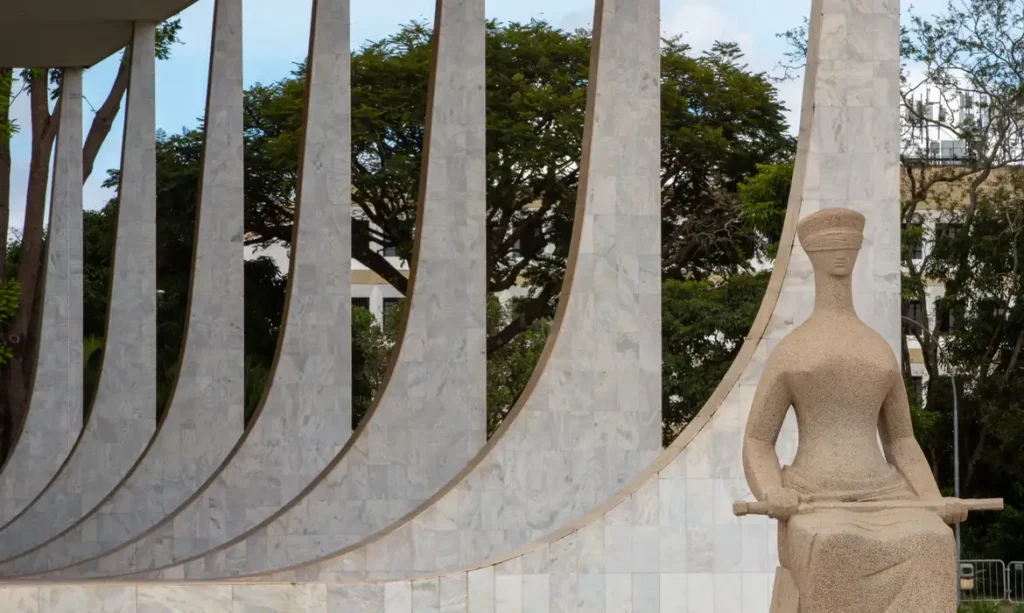 STF dá 60 dias para big techs cumprirem regras de responsabilidade por conteúdos ilegais, com marco temporal a partir de junho de 2025 1 STF dá 60 dias para big techs cumprirem regras de responsabilidade por conteúdos ilegais, com marco temporal a partir de junho de 2025