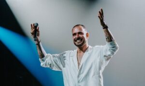 Diogo Nogueira agradece apoio dos fãs após cancelar shows por problema na voz
