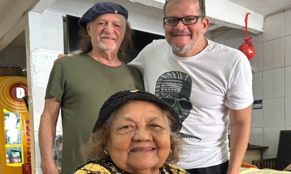 Dona Onete e Alceu Valença se encontram em tradicional boteco da Cidade Velha 1 Dona Onete e Alceu Valença se encontram em tradicional boteco da Cidade Velha