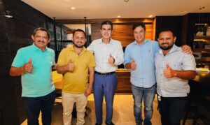 Helder Barbalho destaca diálogo com lideranças municipais durante agenda no Pará