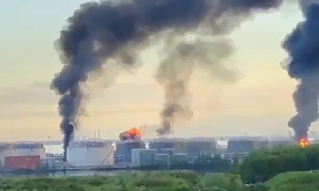 Ataque de drones ucranianos atinge terminal estratégico de combustível na Rússia