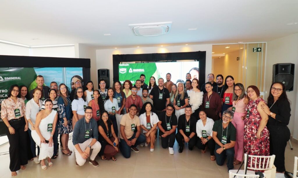 MRN e Simineral reúnem 40 comunicadores em Santarém para debater impacto da inteligência artificial no jornalismo da Amazônia
