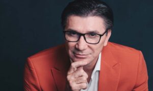 Artigo de Janguiê Diniz compara investimentos históricos e destaca a obstinação como motor do futuro