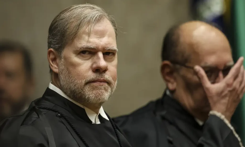 Toffoli toma posse no TSE e afirma que Justiça não decide eleição, mas sim o povo 1 Toffoli toma posse no TSE e afirma que Justiça não decide eleição, mas sim o povo