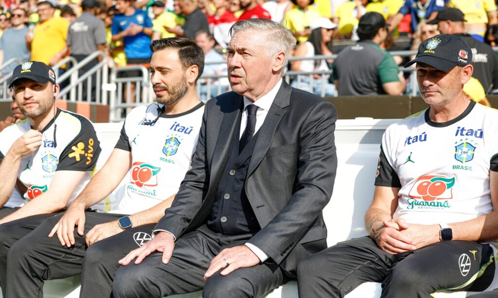 Carlo Ancelotti se torna o 16º treinador do Brasil na história das Copas