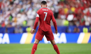 Cristiano Ronaldo torna-se primeiro jogador a marcar em seis Copas e supera Eusébio como maior artilheiro de Portugal