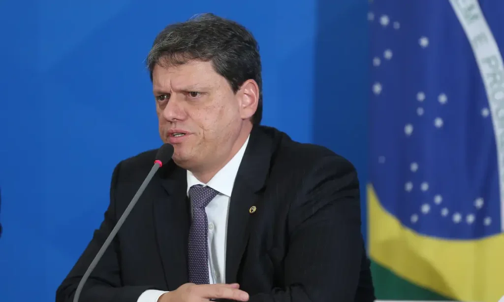 Tarcísio critica proposta dos EUA de taxar produtos brasileiros em 25%