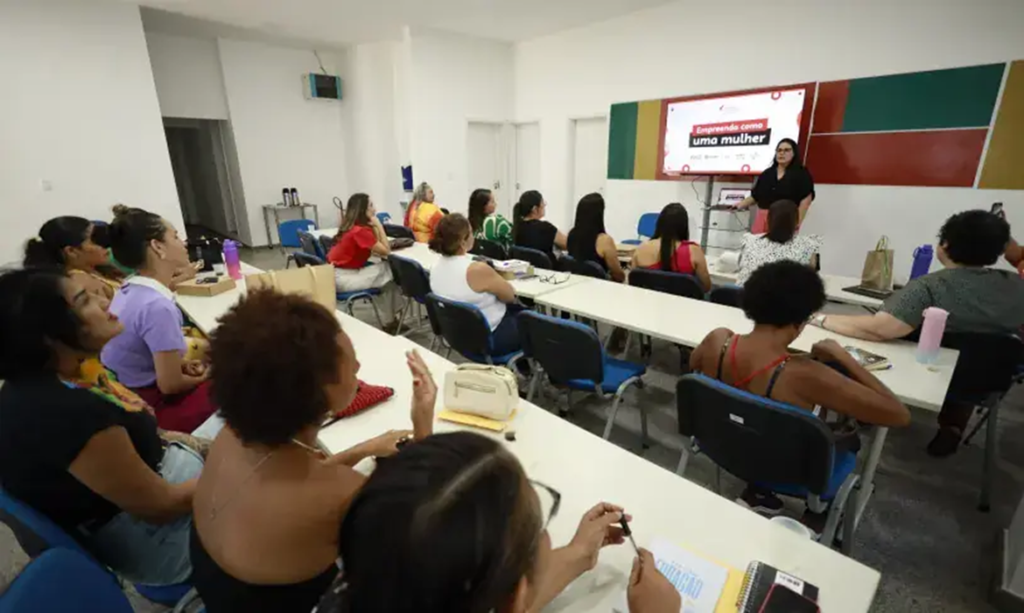 Sebrae e Coca-Cola abrem inscrições para segunda turma do Amazônia Empreendedora com 50 vagas para mulheres do setor de alimentação e bebidas