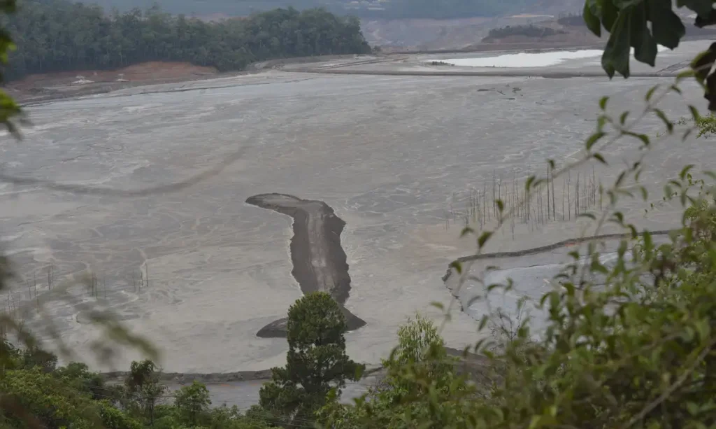 Relatório da ANA aponta 213 barragens em situação crítica no país; mineração lidera com 55 estruturas prioritárias 1 Relatório da ANA aponta 213 barragens em situação crítica no país; mineração lidera com 55 estruturas prioritárias