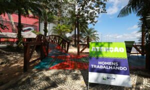 Prefeitura de Belém inicia revitalização do Ver-o-Rio com recuperação de calçadas, brinquedos e passarela de madeira; serviços devem durar 45 dias