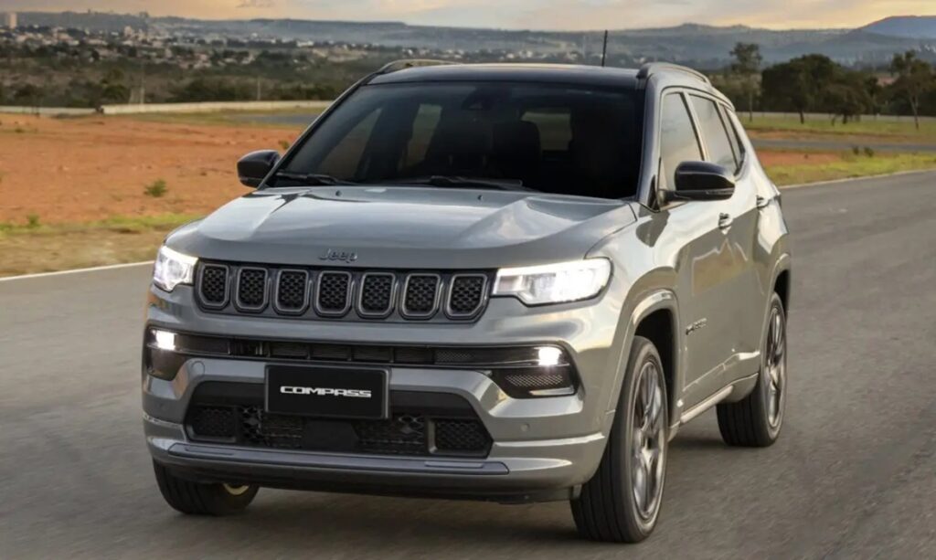 Jeep Compass 2027 ganha versão híbrida