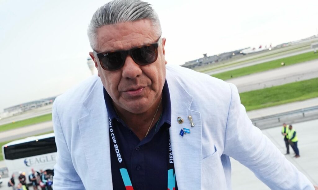Celular do presidente da Associação Argentina de Futebol é confiscado pela FBI; AFA nega