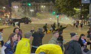 Derrota da Argentina na final da Copa gera protestos em Buenos Aires e aumenta incerteza sobre futuro de Scaloni