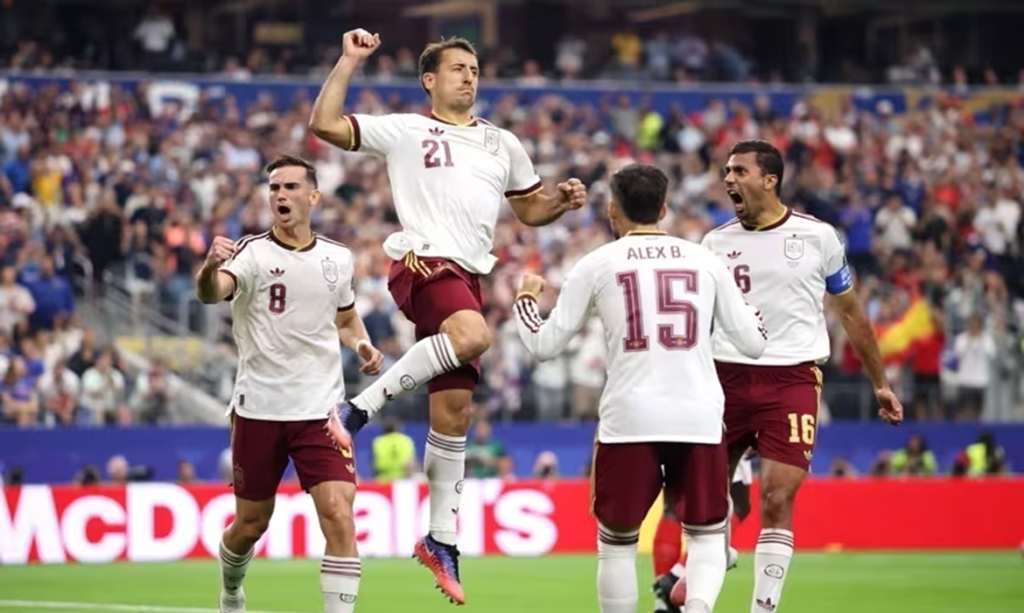 Espanha domina França por 2 a 0 e garante vaga na final da Copa do Mundo; aguarda Inglaterra ou Argentina 5 Espanha domina França por 2 a 0 e garante vaga na final da Copa do Mundo; aguarda Inglaterra ou Argentina