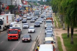 Novas regras na BR-316 restringem caminhões acima de 29 toneladas em horários de pico e liberam veículos menores