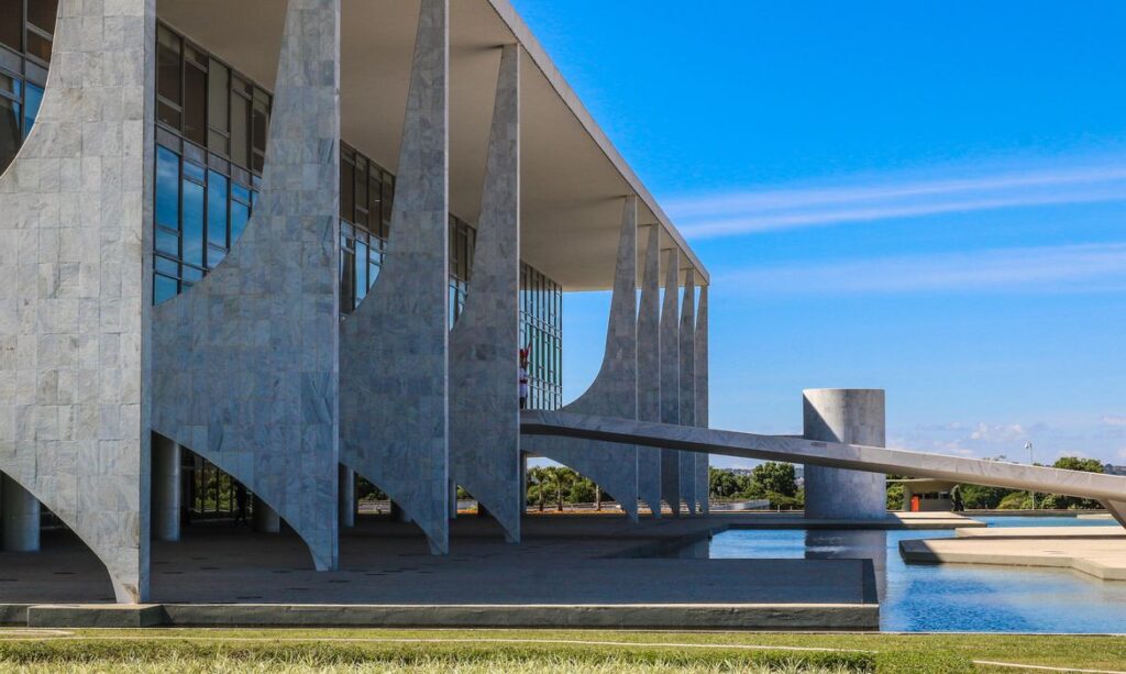 Entenda a Lei de Reciprocidade, que o Brasil pode acionar contra os EUA após tarifas de 25%; lei prevê contramedidas na mesma proporção 1 Entenda a Lei de Reciprocidade, que o Brasil pode acionar contra os EUA após tarifas de 25%; lei prevê contramedidas na mesma proporção