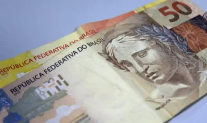 Saques da poupança superam depósitos em R$ 39,3 bilhões no semestre