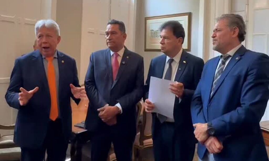 Torrinho Torres participa de assinatura de lei que cria APA Bacajá e destaca preservação ambiental em Altamira e Souzel 1 Torrinho Torres participa de assinatura de lei que cria APA Bacajá e destaca preservação ambiental em Altamira e Souzel