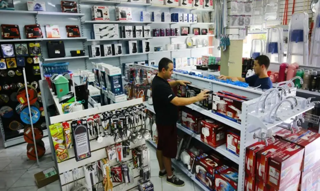 Abertura de pequenos negócios cresce quase 14% em 2026, com MEI liderando o avanço