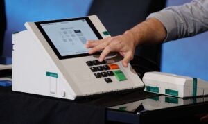 TSE afirma que totalização dos votos é aberta, auditável e segura, com 40 oportunidades de fiscalização