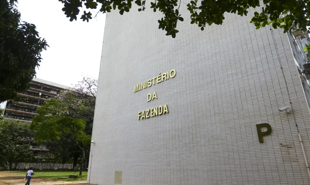 Governo Central registra superávit de R$ 10,8 bilhões em julho