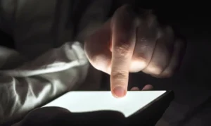 Nova lei endurece punições para crimes sexuais online contra crianças e adolescentes, incluindo uso de IA e deepfake