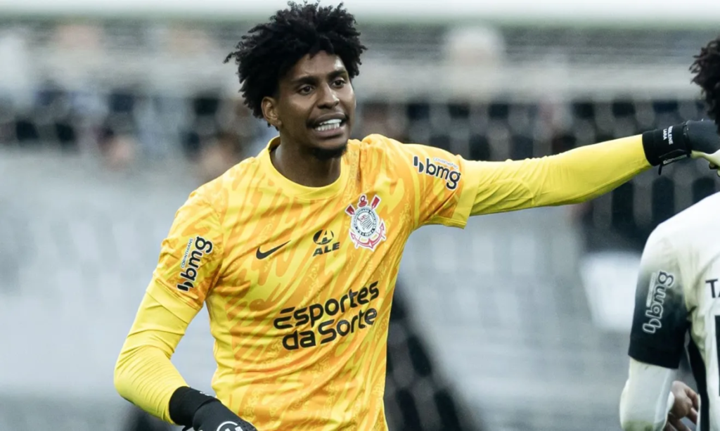 Corinthians repudia racismo contra goleiro Hugo Souza na Argentina e cobra investigação