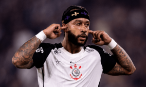 Memphis Depay decide ir à Justiça contra o Corinthians e pode cobrar cerca de R$ 180 milhões