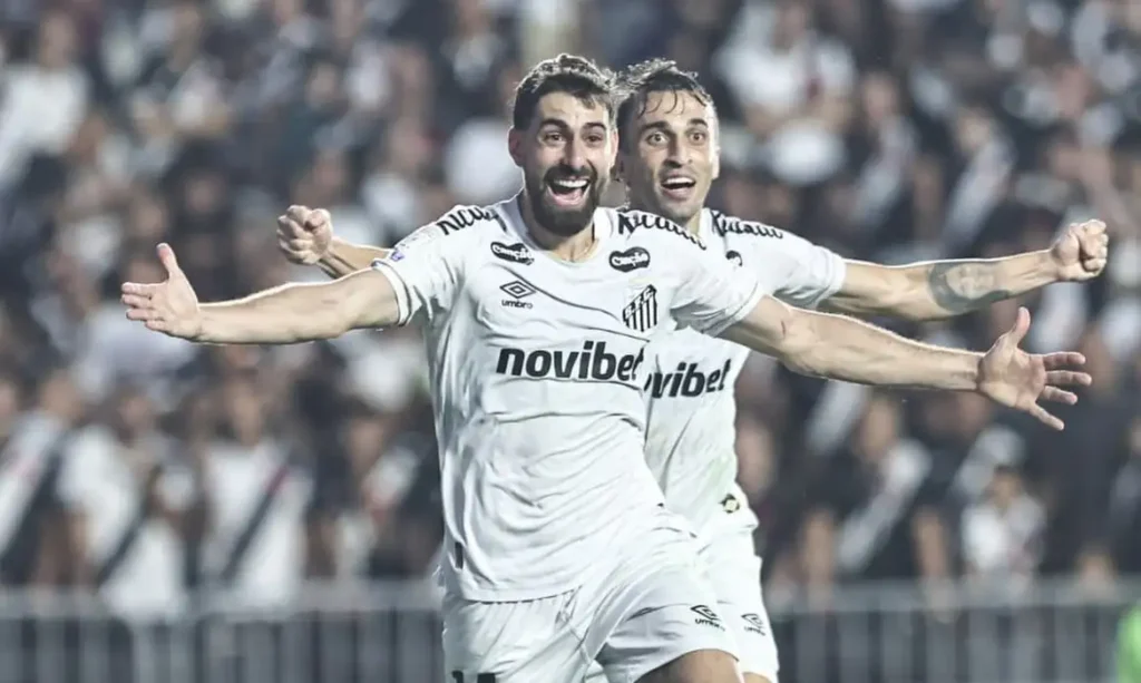 Santos atropela o Vasco por 3 a 0 em São Januário e deixa zona de rebaixamento 1 Santos atropela o Vasco por 3 a 0 em São Januário e deixa zona de rebaixamento