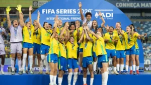 Deputadas articulam contra lei que obriga férias escolares durante a Copa Feminina de 2027