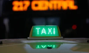 Crédito para taxistas e motoristas de app sobe para R$ 200 mil