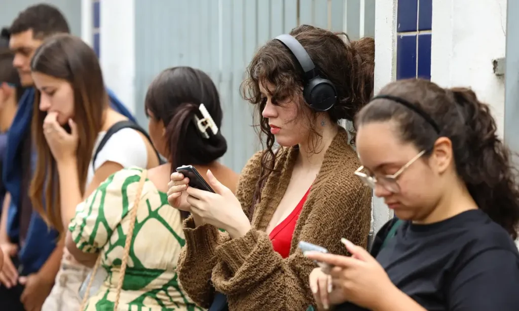 Desigualdades regionais e raciais marcam formalização do trabalho entre jovens brasileiros