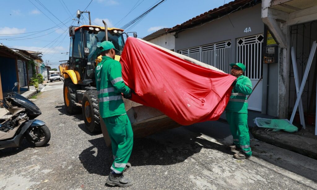 Coleta de entulho programada chega a novos conjuntos habitacionais de Belém