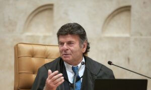 Luiz Fux assume relatoria de ação sobre registros de entrada no Senado