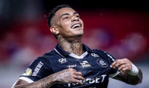 Alef Manga rescinde contrato e deixa o Remo após 34 jogos