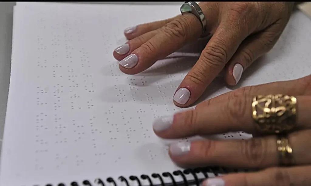 CBO mapeia 95 centros de reabilitação visual gratuitos no SUS; IA e cuidado multiprofissional são aliados 1 CBO mapeia 95 centros de reabilitação visual gratuitos no SUS; IA e cuidado multiprofissional são aliados