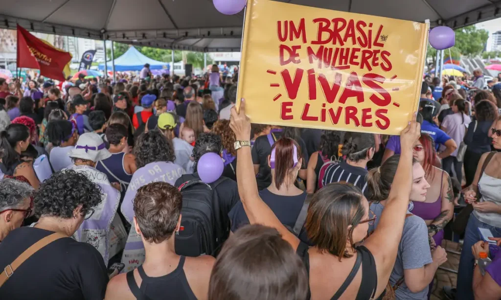 Violência muda rotina e escolhas de 98% das mulheres brasileiras 1 Violência muda rotina e escolhas de 98% das mulheres brasileiras