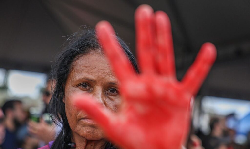Lei institui atendimento a vítimas de violência física e sexual 1 Lei institui atendimento a vítimas de violência física e sexual
