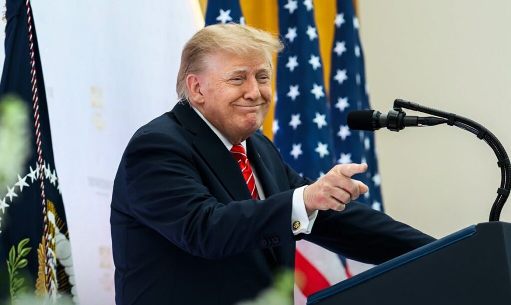 Pesquisa aponta que a aprovação de Donald Trump caiu para 31% nos Estados Unidos 1 Pesquisa aponta que a aprovação de Donald Trump caiu para 31% nos Estados Unidos